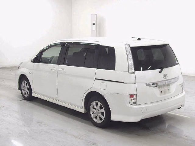 TOYOTA ISIS