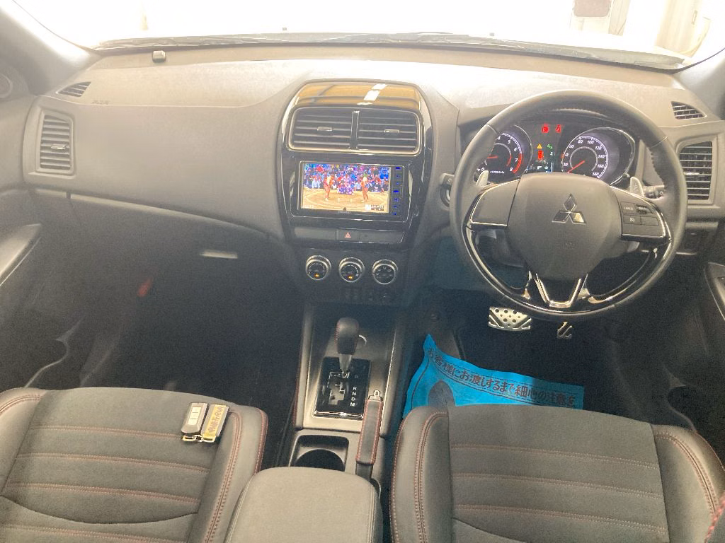 MITSUBISHI RVR