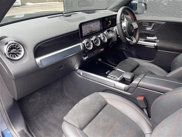 MERCEDES-BENZ GLB-CLASS