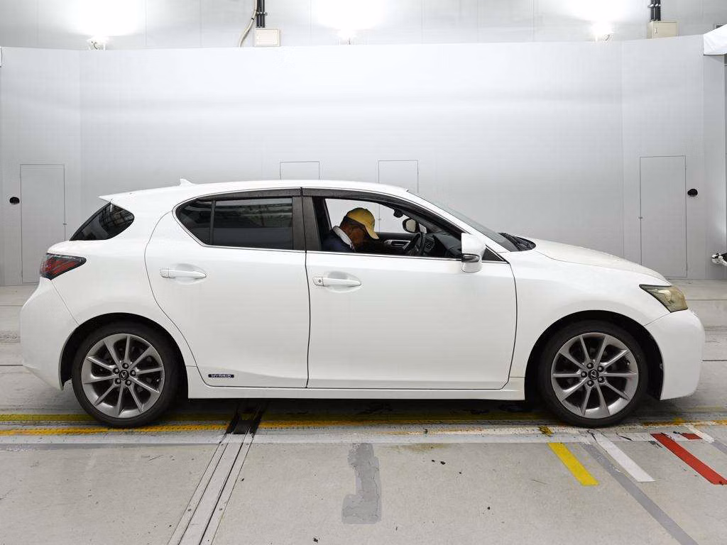 LEXUS CT200H