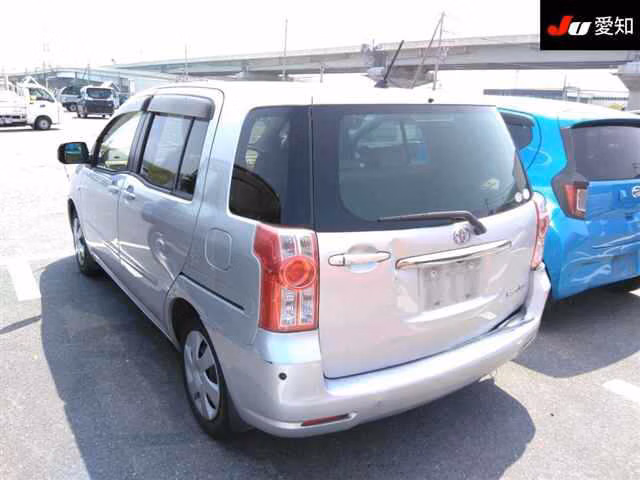 TOYOTA RAUM
