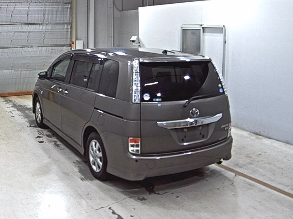 TOYOTA ISIS