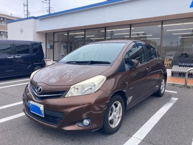 TOYOTA VITZ