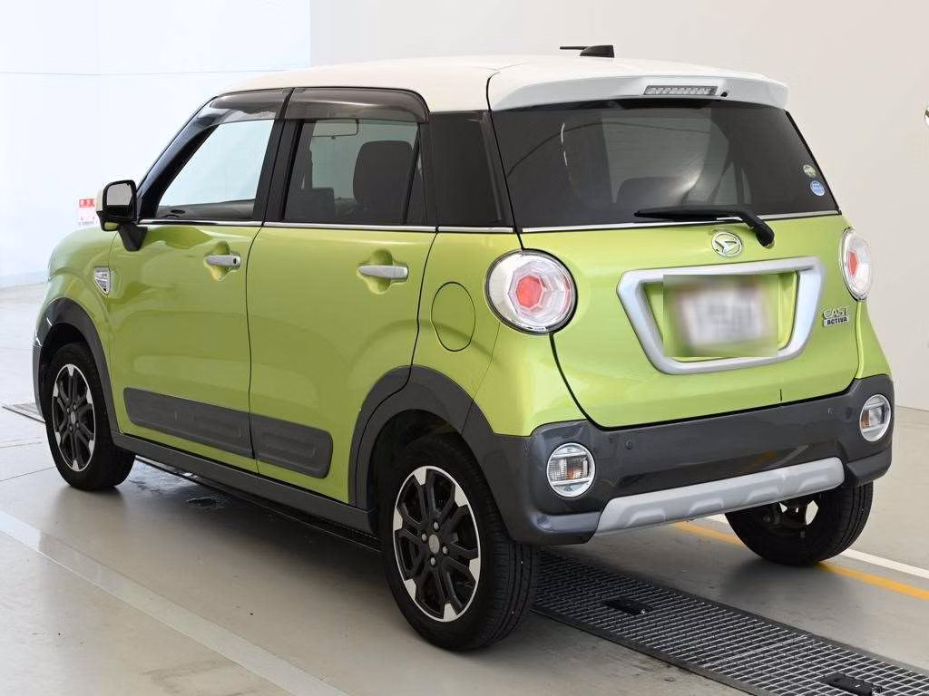 DAIHATSU CAST