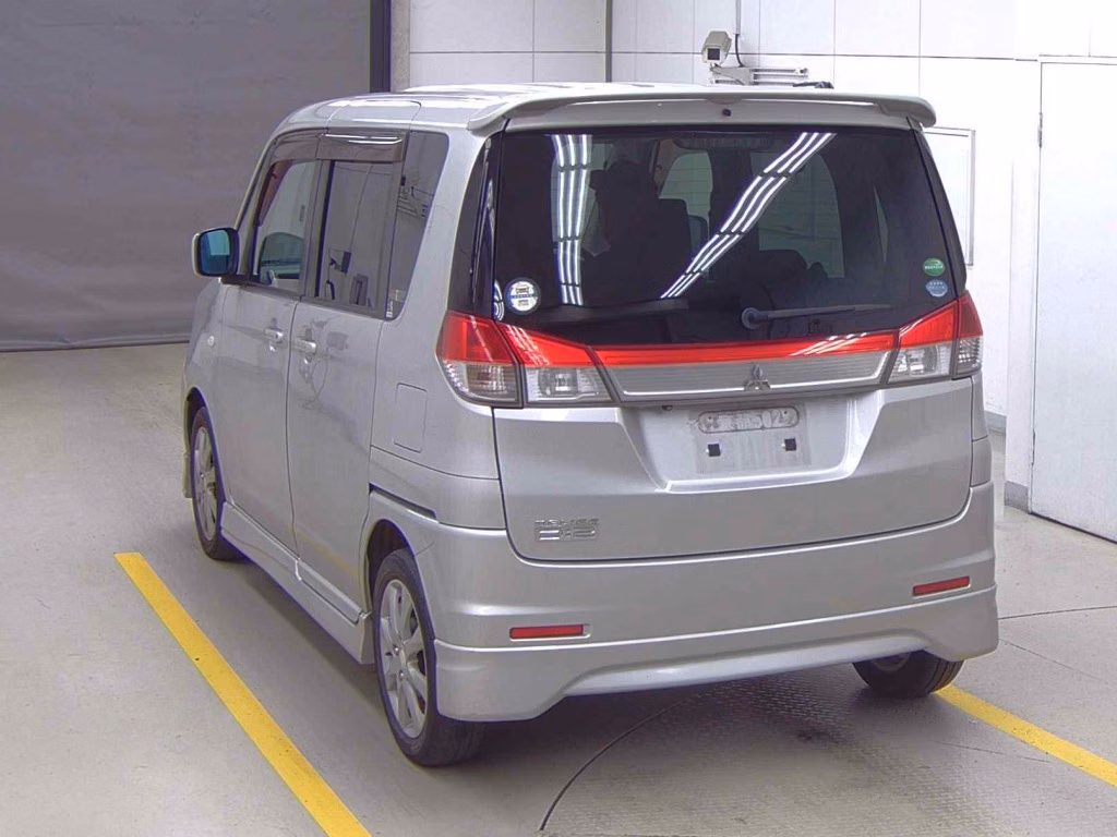 MITSUBISHI DELICA D:2