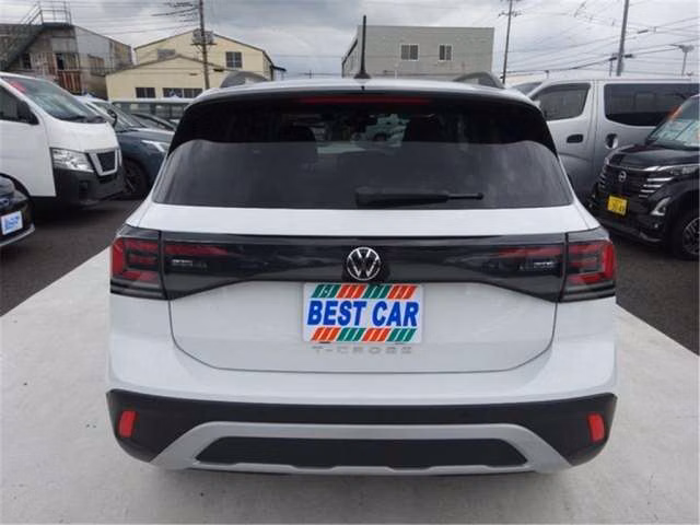 VOLKSWAGEN T-CROSS