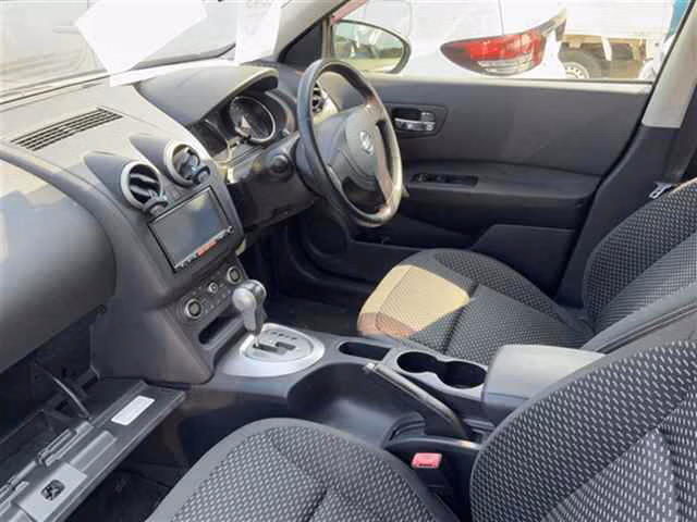 NISSAN DUALIS