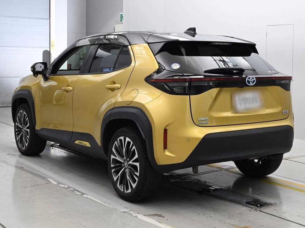 TOYOTA YARIS CROSS