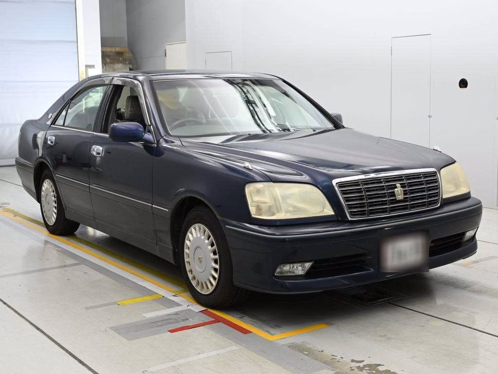 TOYOTA CROWN