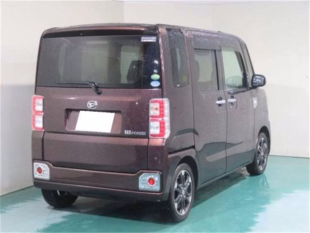 DAIHATSU WAKE