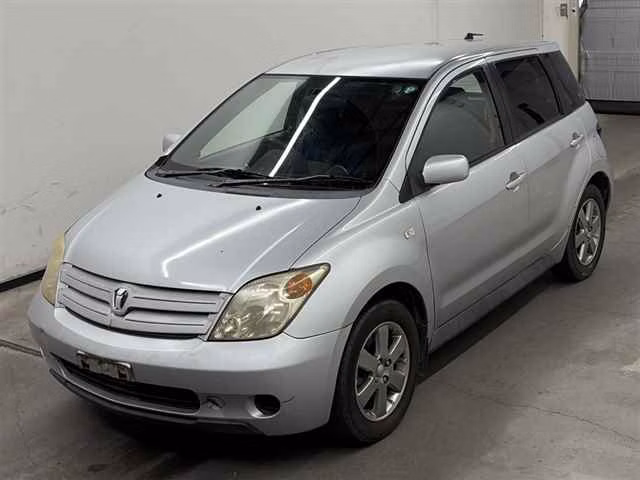 TOYOTA IST