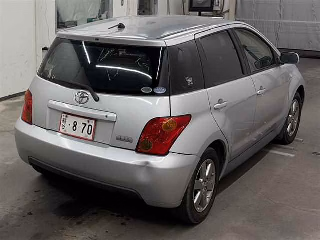 TOYOTA IST