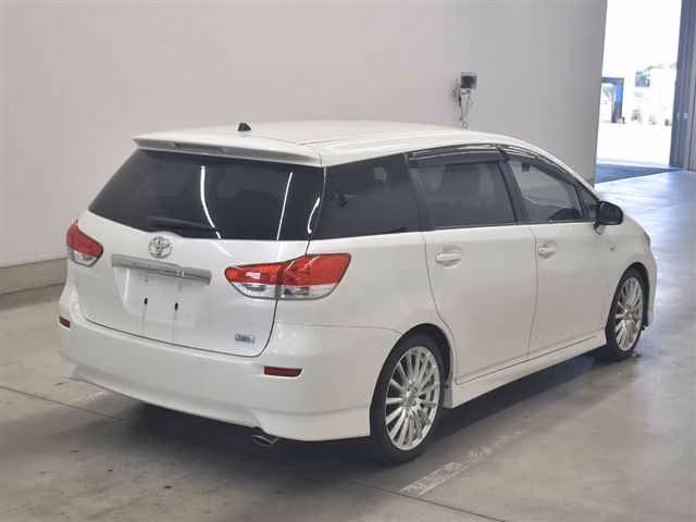 TOYOTA WISH