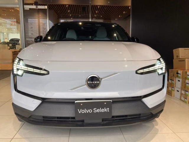 VOLVO EX30