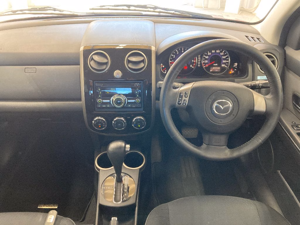 MAZDA VERISA