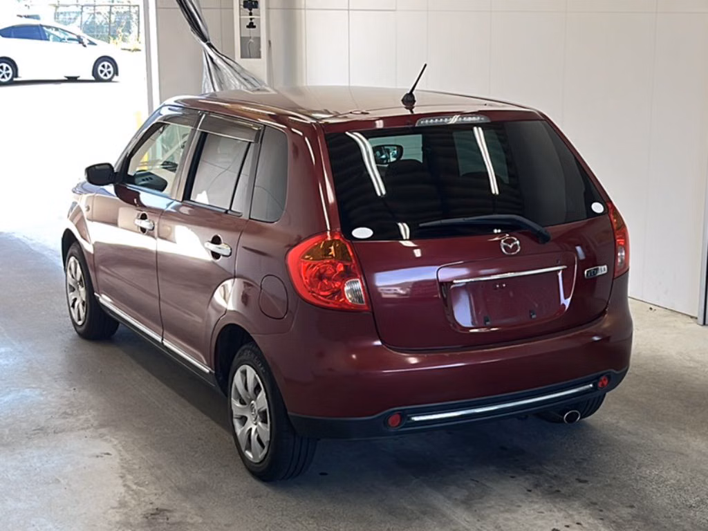 MAZDA VERISA