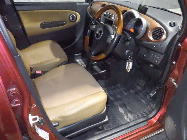 DAIHATSU MIRA GINO