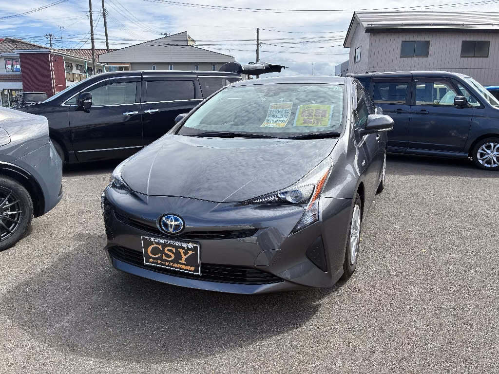TOYOTA PRIUS