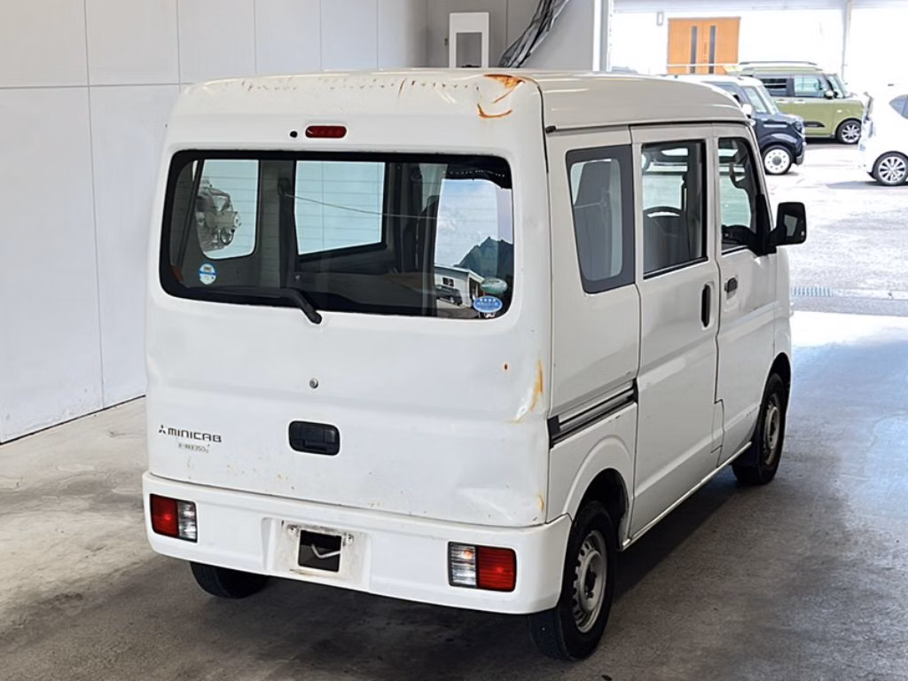 MITSUBISHI MINICAB
