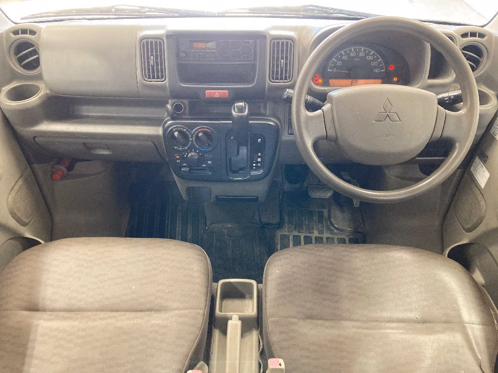 MITSUBISHI MINICAB
