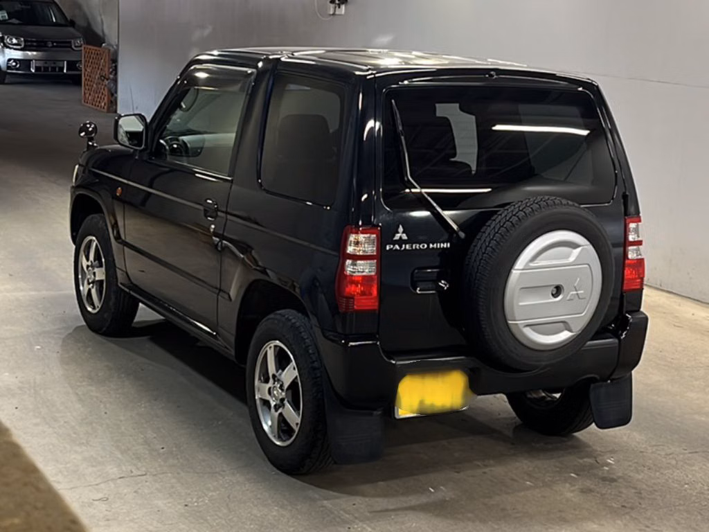 MITSUBISHI PAJERO MINI