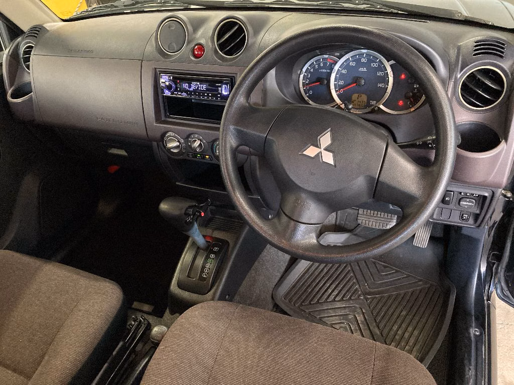 MITSUBISHI PAJERO MINI