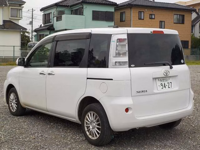 TOYOTA SIENTA