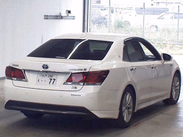 TOYOTA CROWN