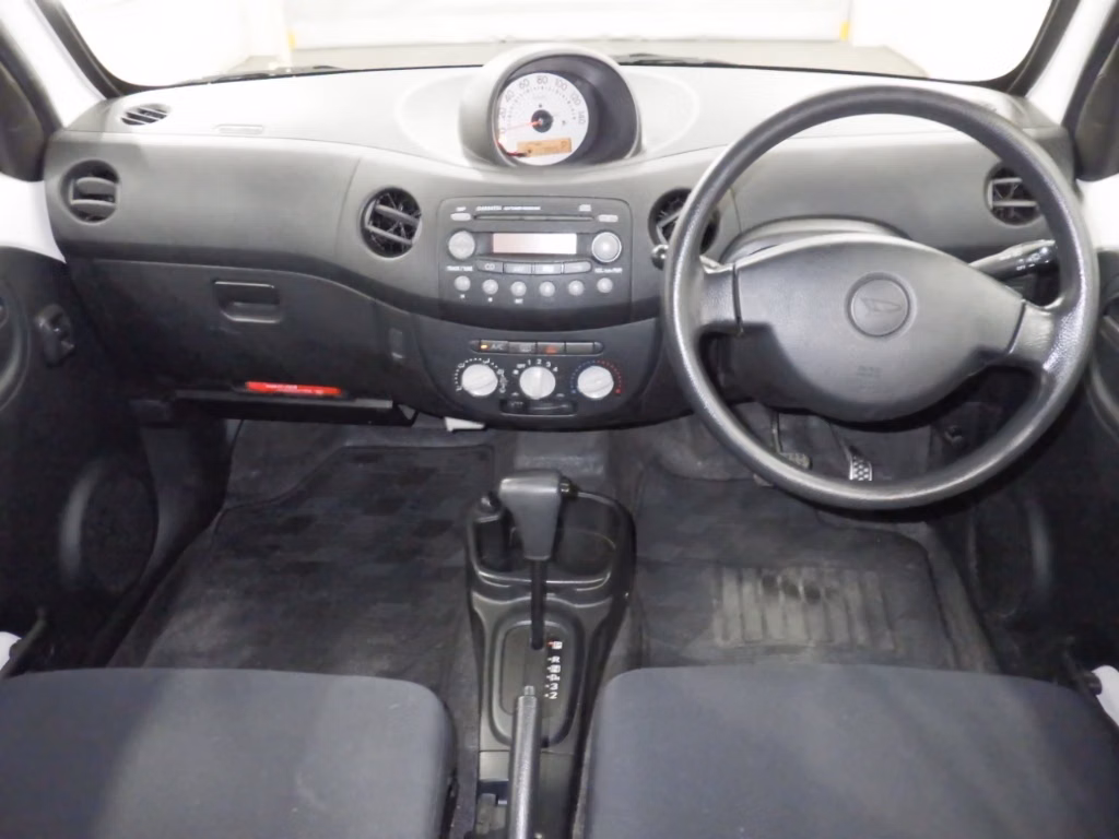 DAIHATSU ESSE