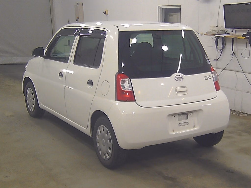 DAIHATSU ESSE
