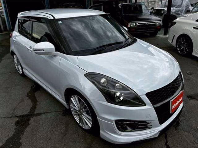 SUZUKI SWIFT