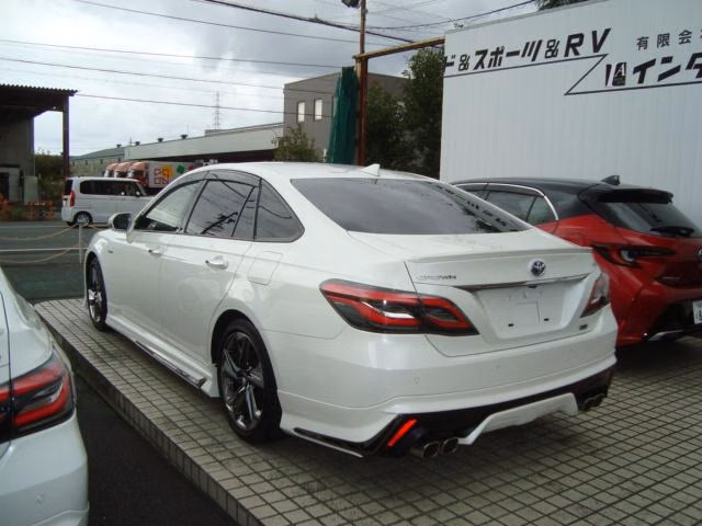 TOYOTA CROWN