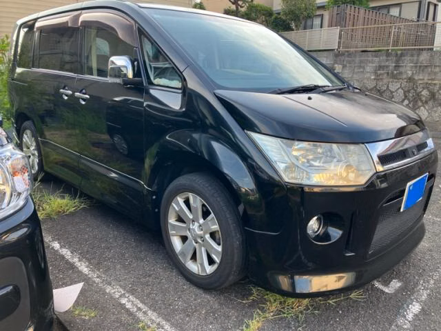 MITSUBISHI DELICA D:5
