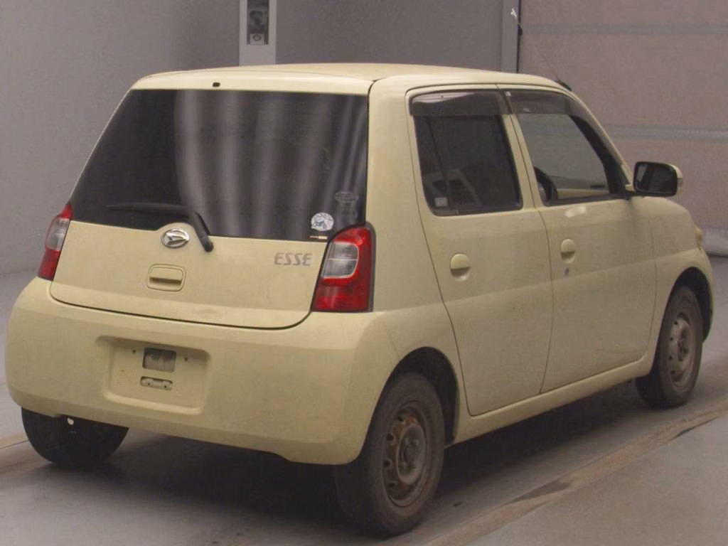 DAIHATSU ESSE