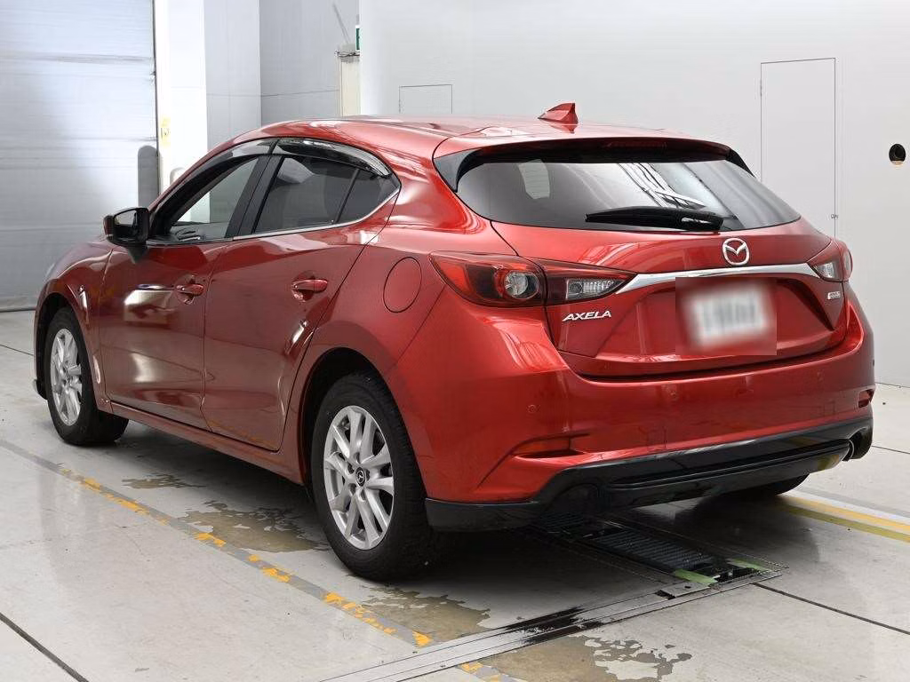 MAZDA AXELA