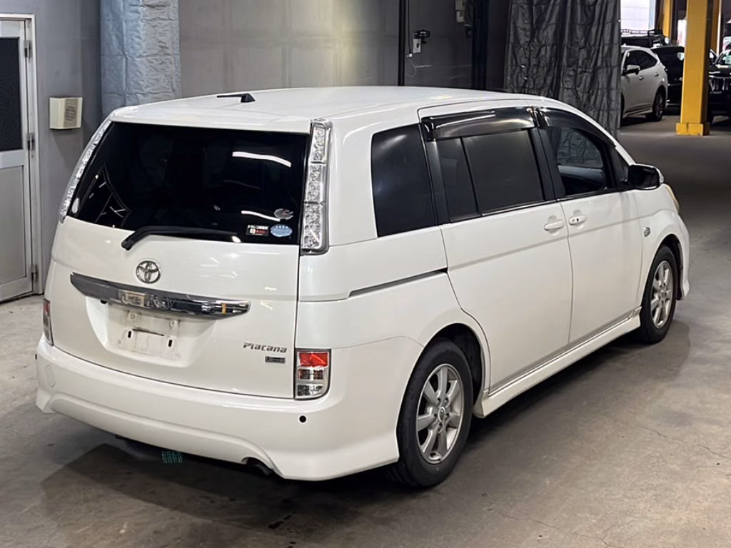 TOYOTA ISIS