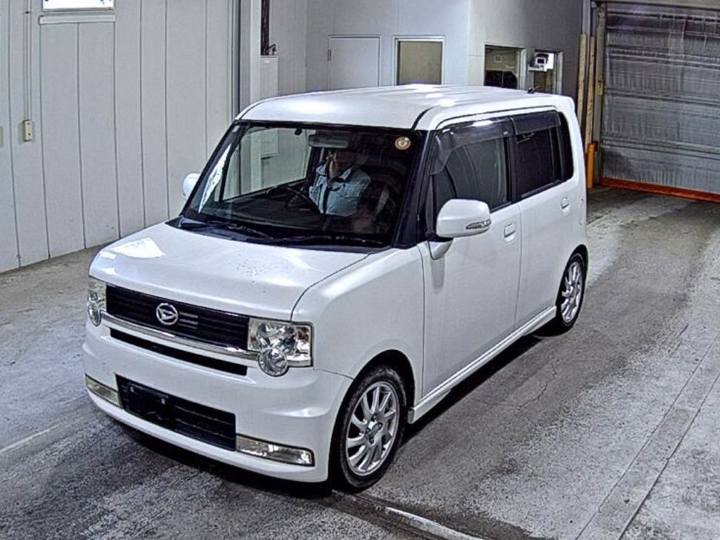DAIHATSU MOVE CONTE
