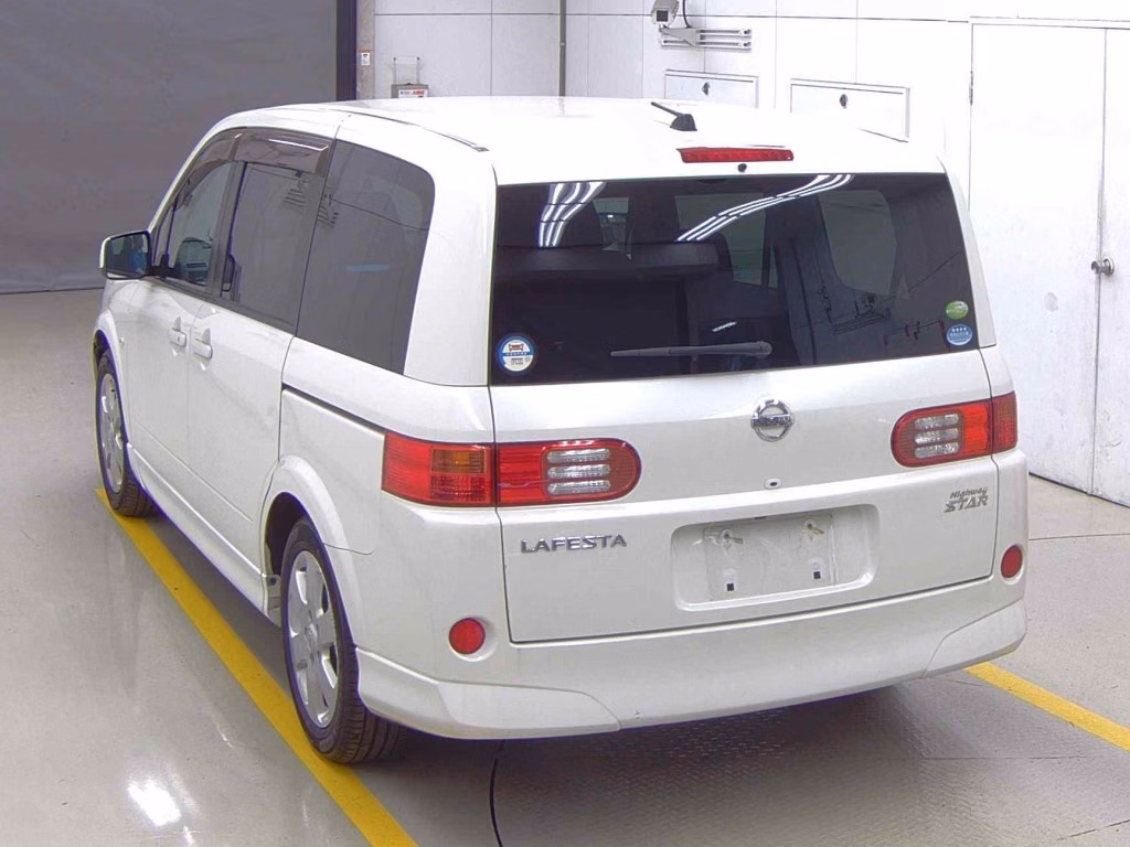 NISSAN LAFESTA