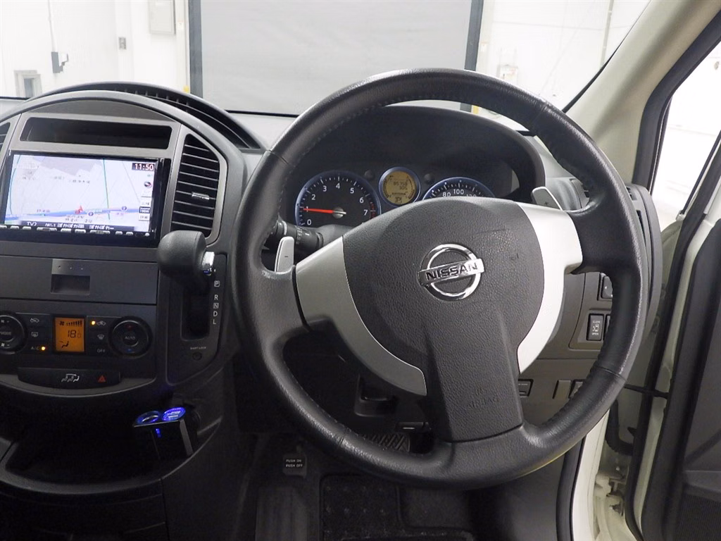 NISSAN LAFESTA