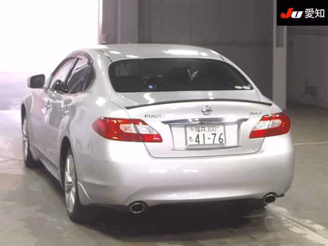 NISSAN FUGA
