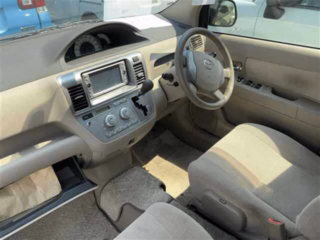 TOYOTA RAUM