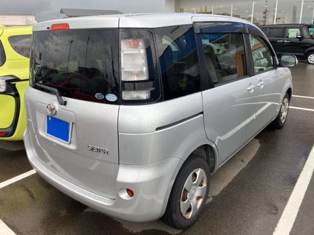 TOYOTA SIENTA