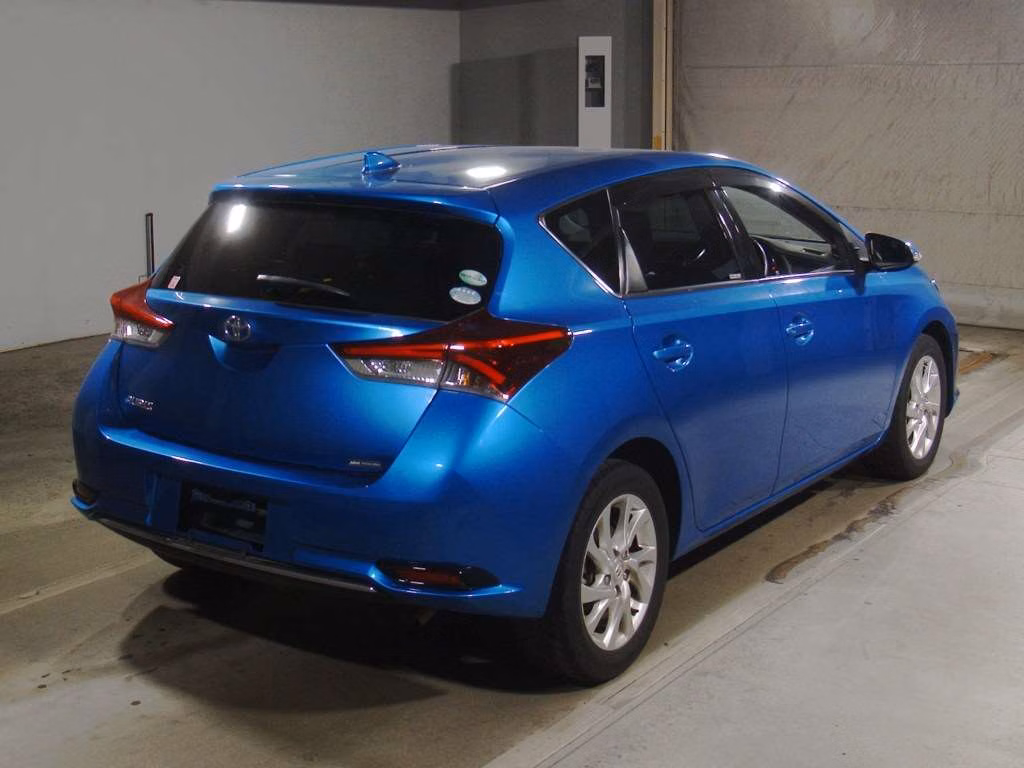 TOYOTA AURIS