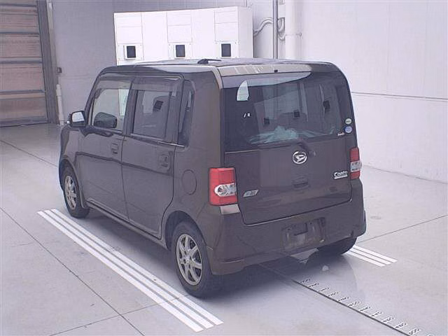 DAIHATSU MOVE CONTE