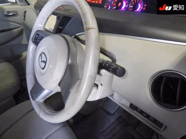 MAZDA BIANTE