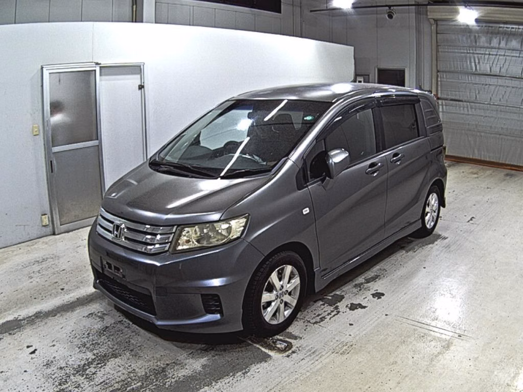 HONDA FREED SPIKE