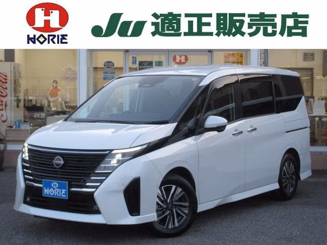 NISSAN SERENA
