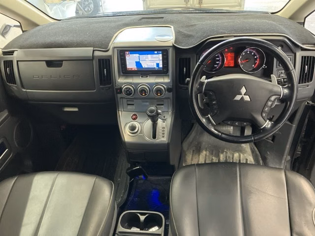 MITSUBISHI DELICA D:5