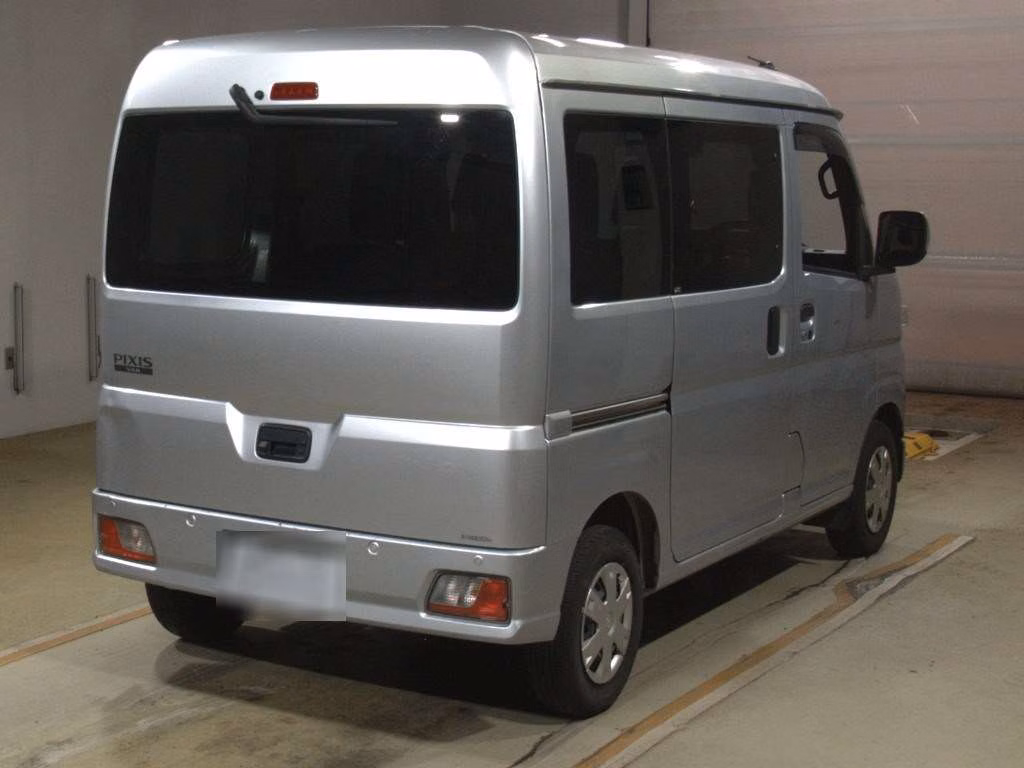 TOYOTA PIXIS VAN