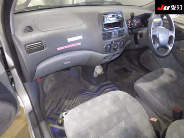 TOYOTA RAUM